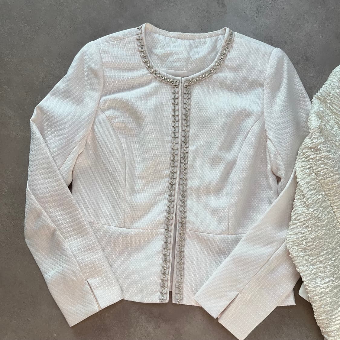 [백화점퀄 하객룩]아이보리 라인 장식 트위드 자켓 상품이미지4