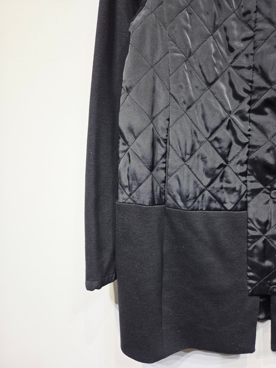 KUHO 구호 실크 배색 퀼팅 노카라 자켓 상품이미지4