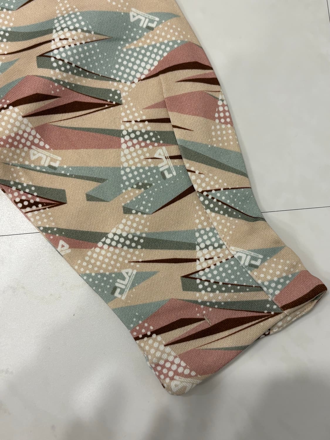 fila X white mountaineering sweatshirt 상품이미지3