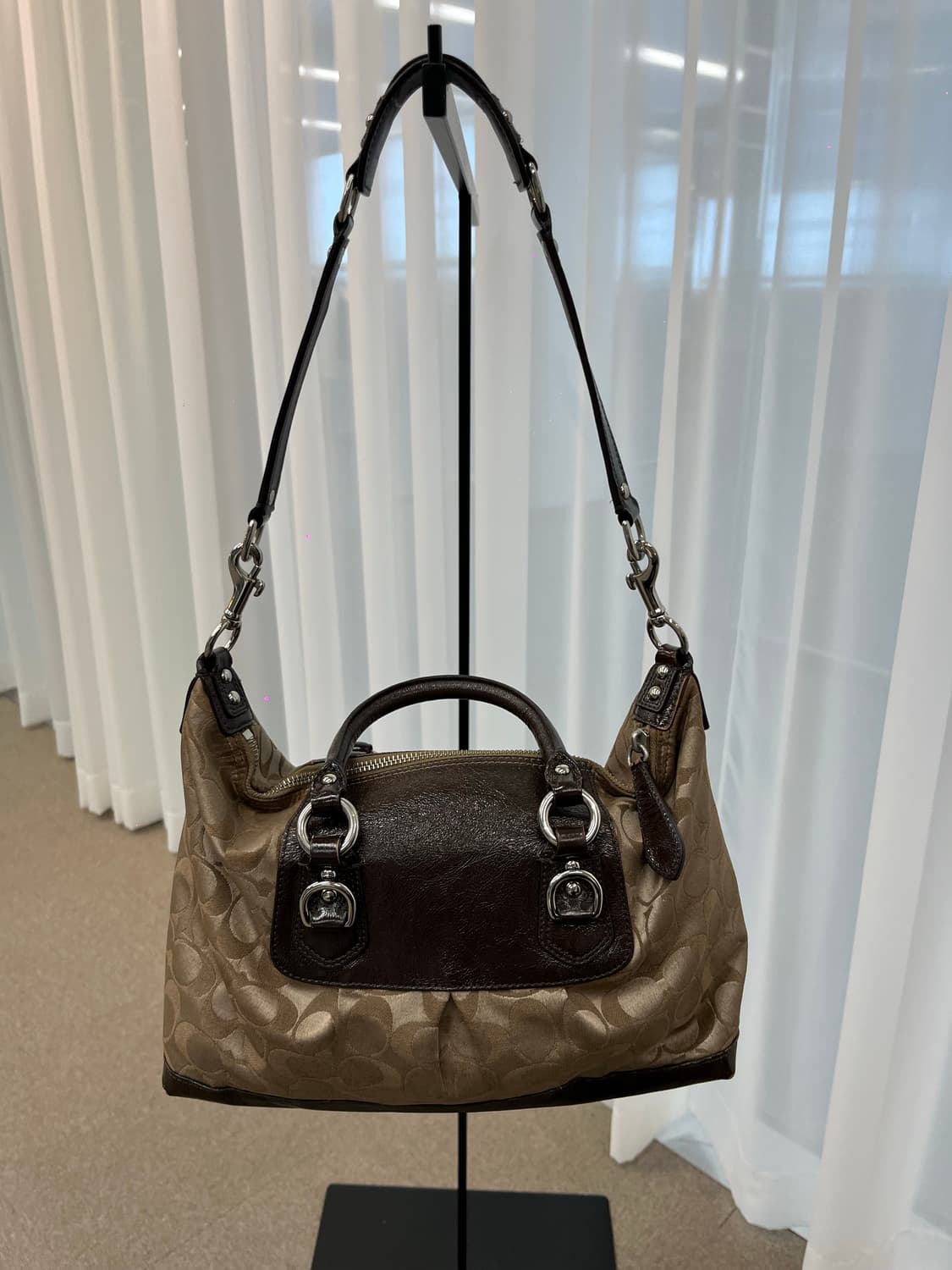 Coach Basic Brown Shoulder Bag 상품이미지3