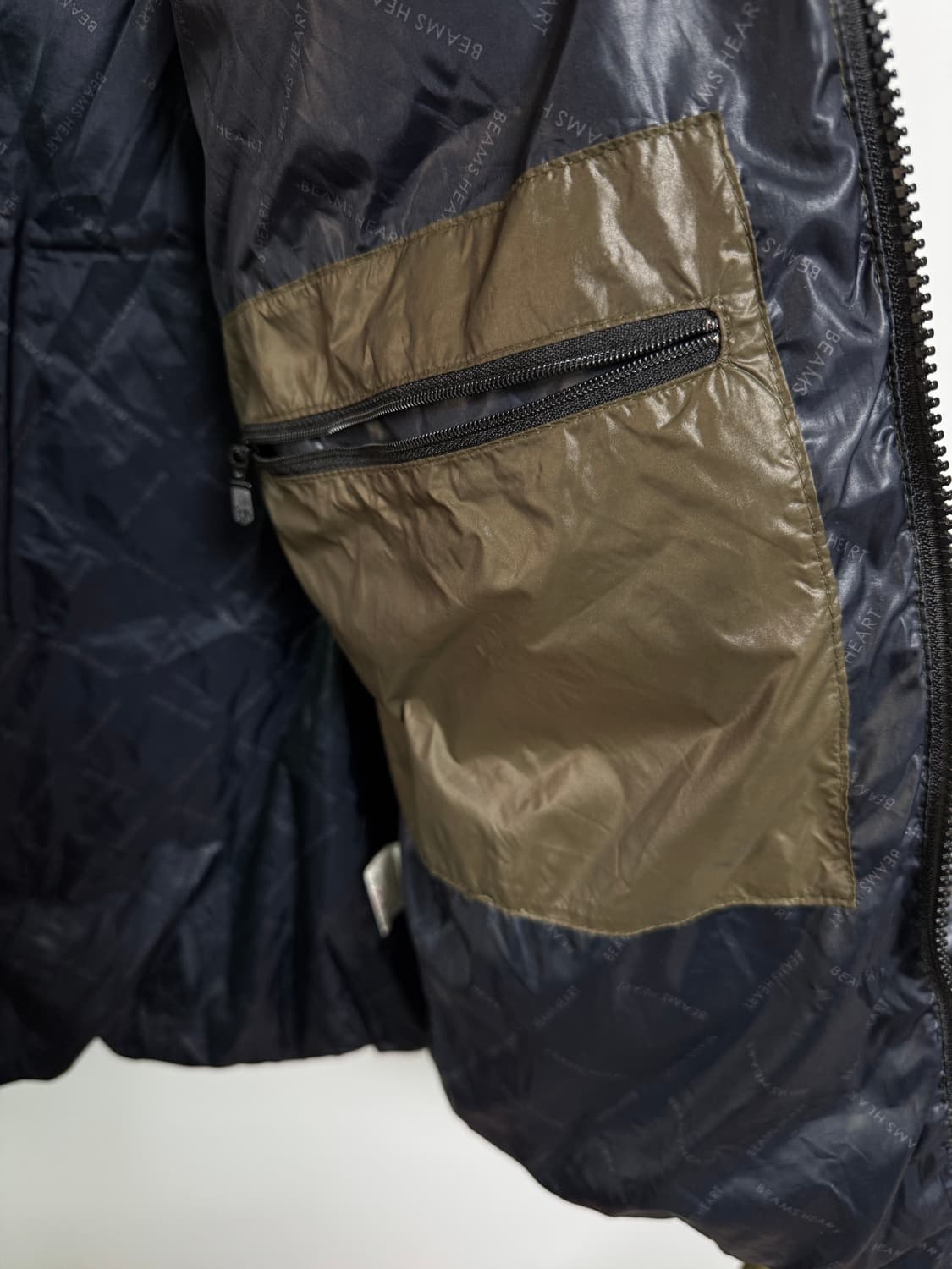 일본 BEAMS HEART 패딩 L 카키 상품이미지8