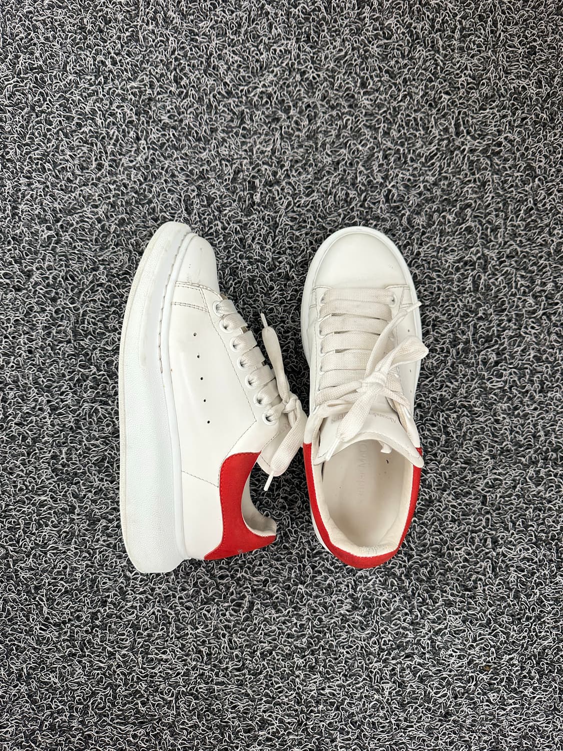 알렉산더 맥퀸 오버솔 스니커즈 36 상품이미지4