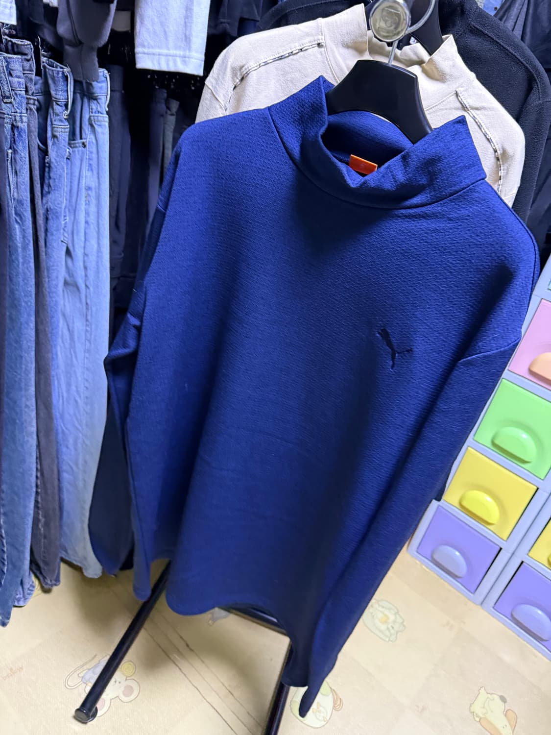 안녕하세요 푸마 기모 터틀넥 모크넥 티셔츠 100사이즈 판매합니다 상품이미지1