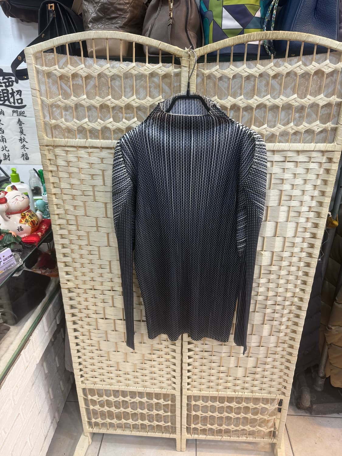 4/77 정품 플리츠플리즈 팝니다 상품이미지1