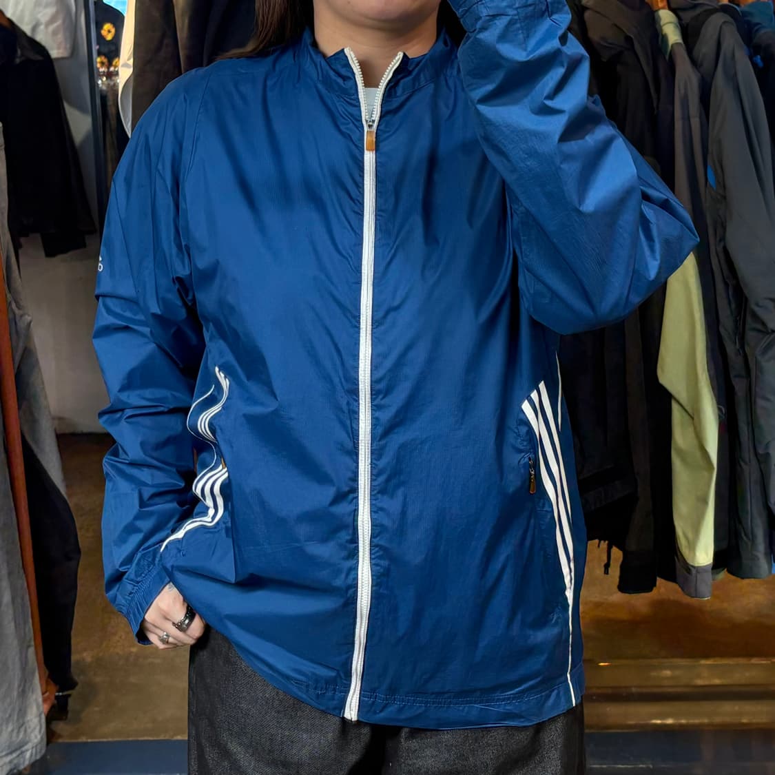 아디다스 딥블루 바람막이 상품이미지1