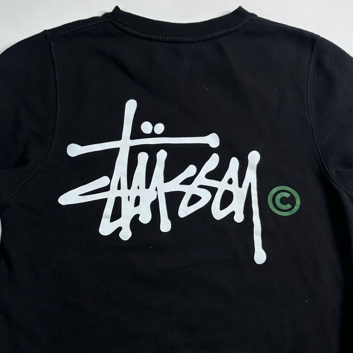 스투시 스탁로고 블랙 맨투맨   상품이미지4