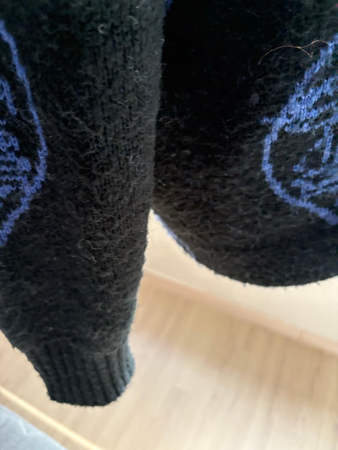 스투시 모헤어 가디건 상품이미지4