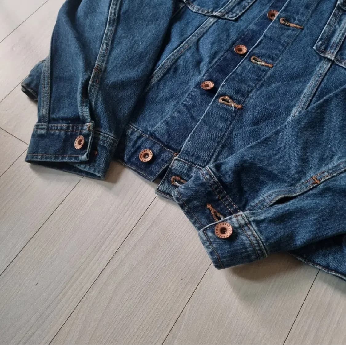 새제품M) 브릭스톤 케이블 데님 트러커 자켓 인디고 블루 상품이미지6