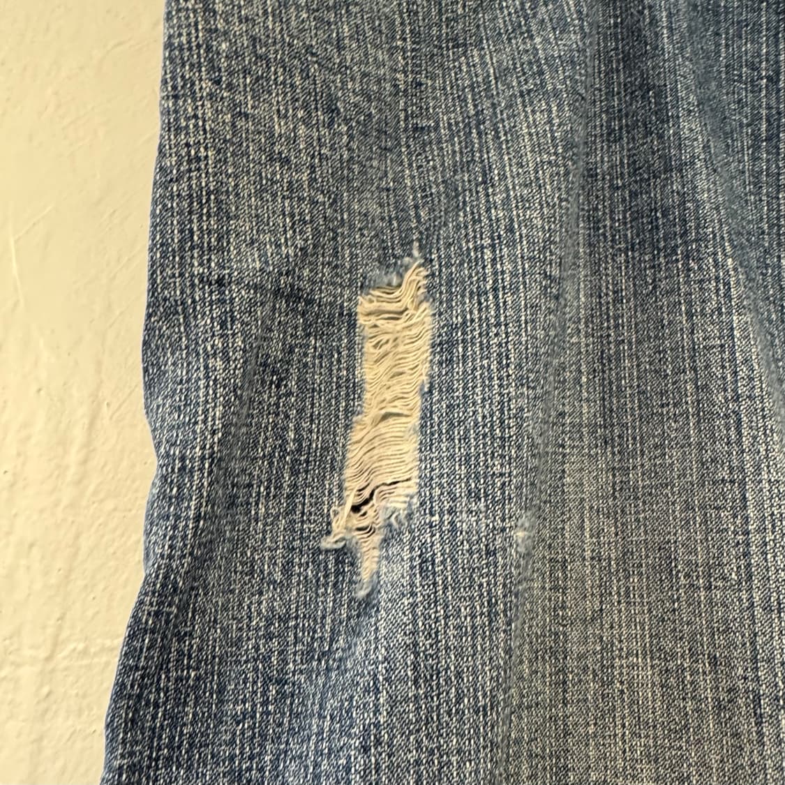 션존 포켓 자수 데님 팬츠

 상품이미지5