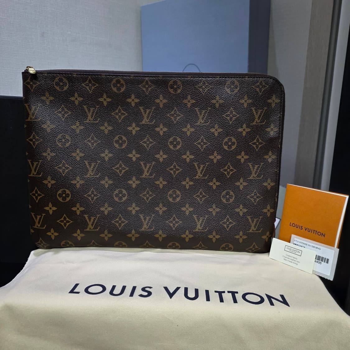 {클로젯}[MM][풀구성]루이비통 에튀보야주 모노그램 MM클러치백 상품이미지1