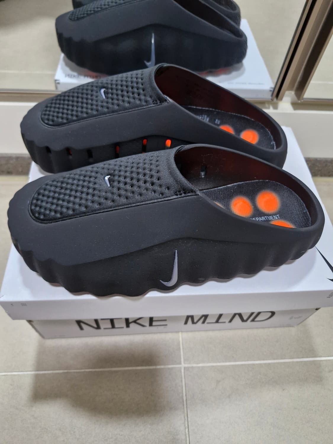 나이키 마인드001  270사이즈 상품이미지1