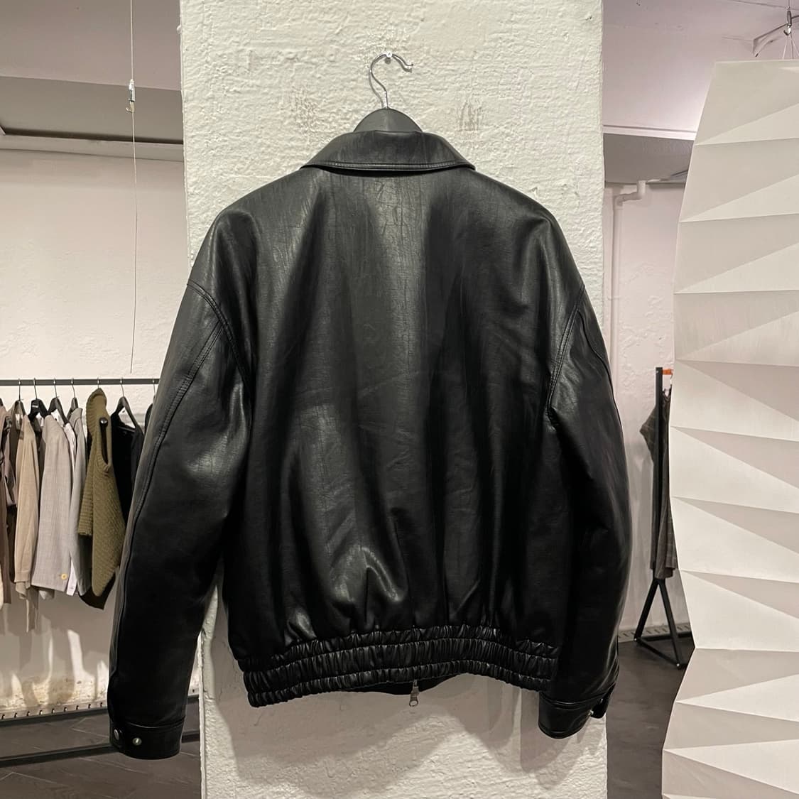 준태킴 레더 텍스쳐 자켓 상품이미지3