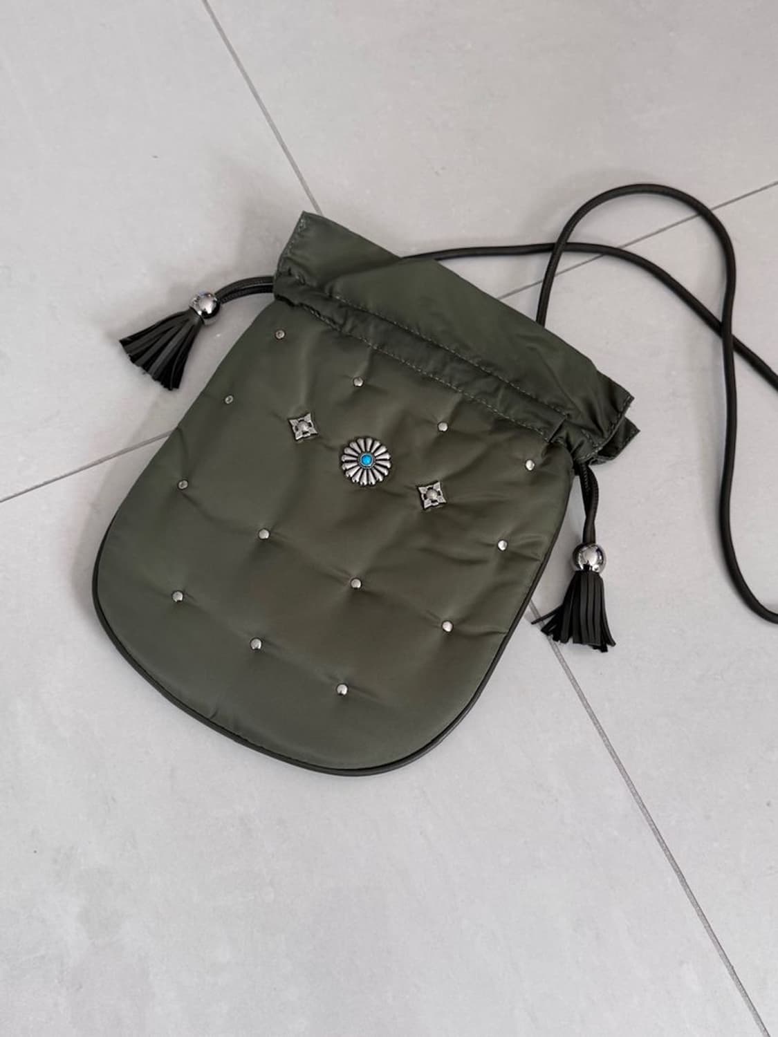 CONCHO SHOULDER BAG 콘초 숄더백 상품이미지1