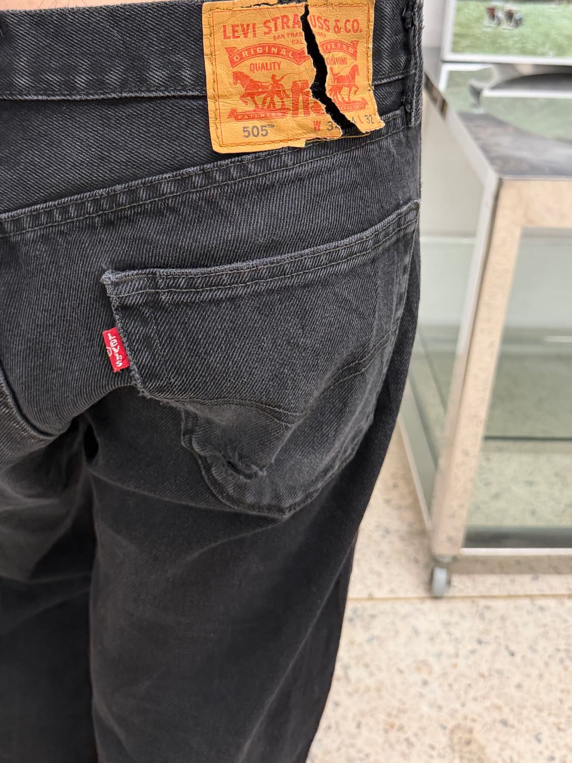 리바이스 505 레귤러 스트레이트 블랙 상품이미지5