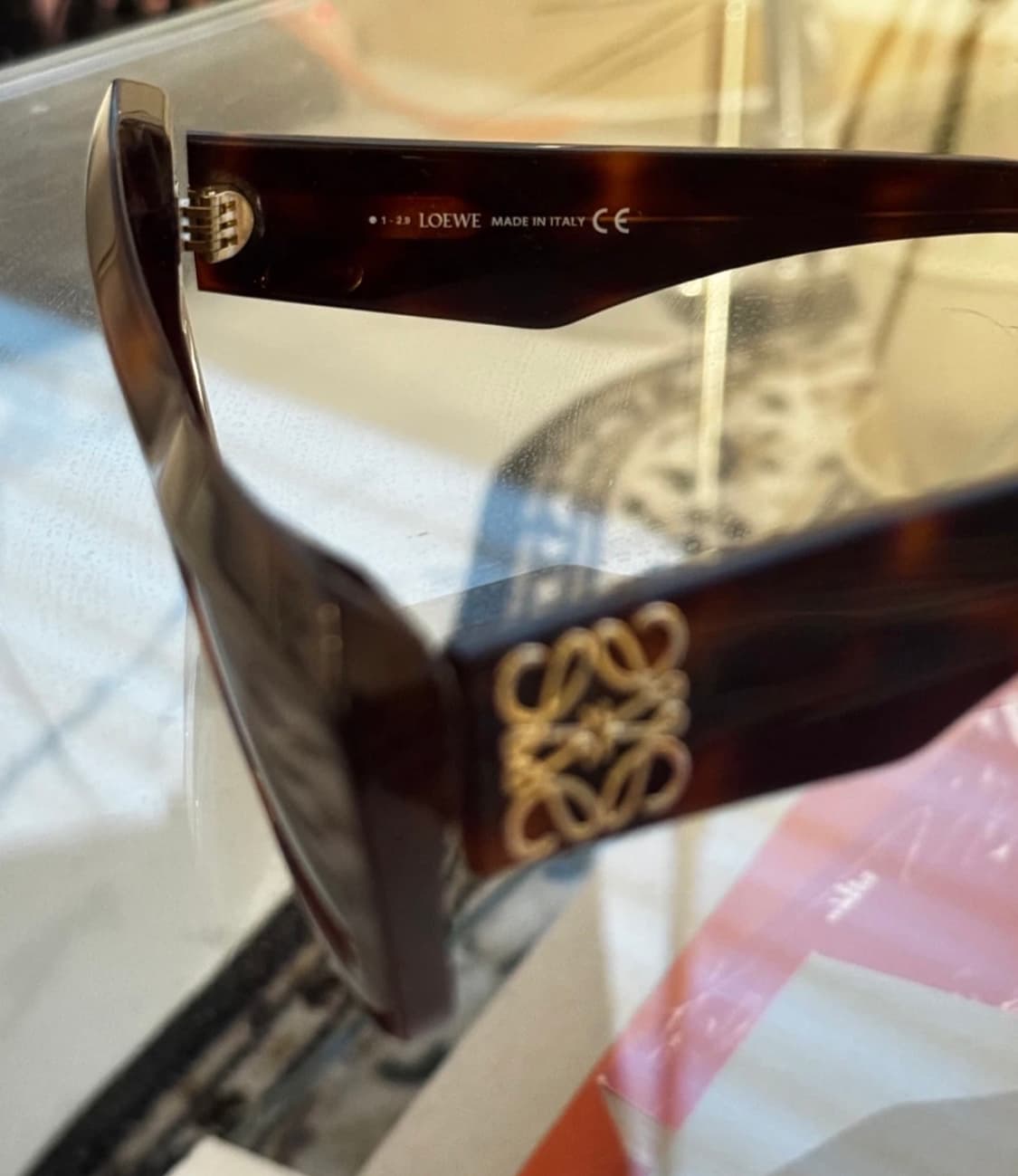 로에베 LW40036I 토토쉘 캣아이 선글라스 상품이미지3