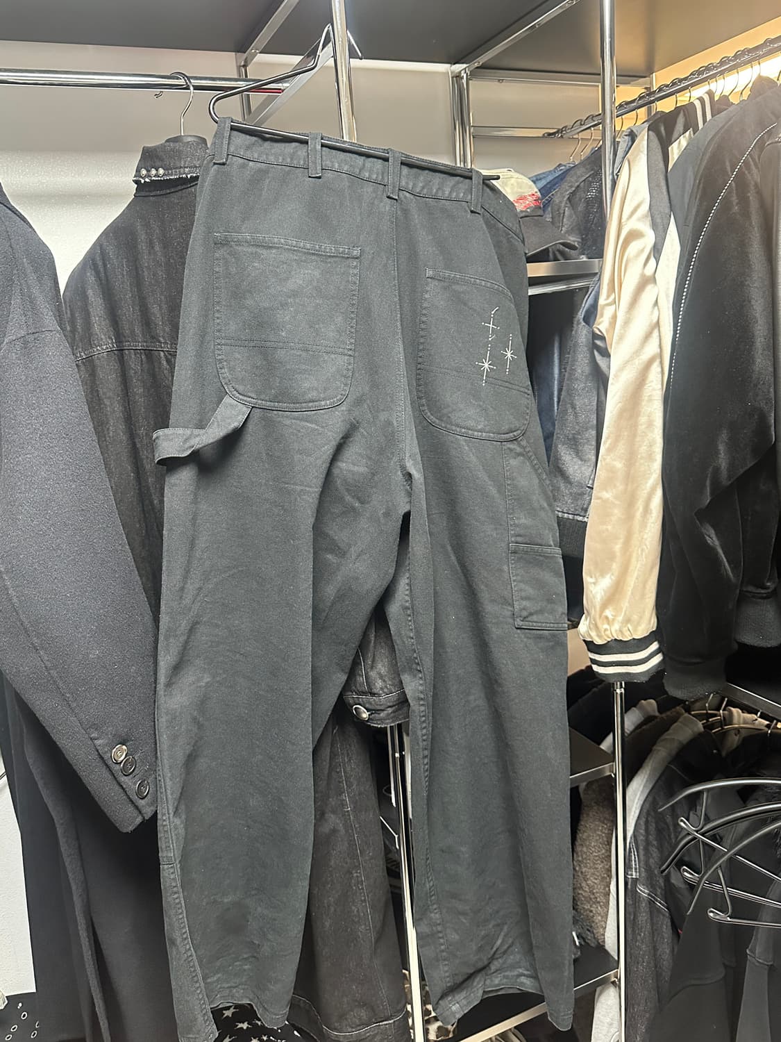 아오이로 페이크 스터드 커트 더블 니 팬츠 데님 블랙 2사이즈 판매 상품이미지3