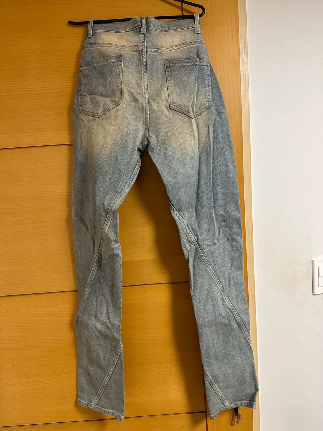 넥스트도어립스 코티드 트위스트 진 상품이미지2