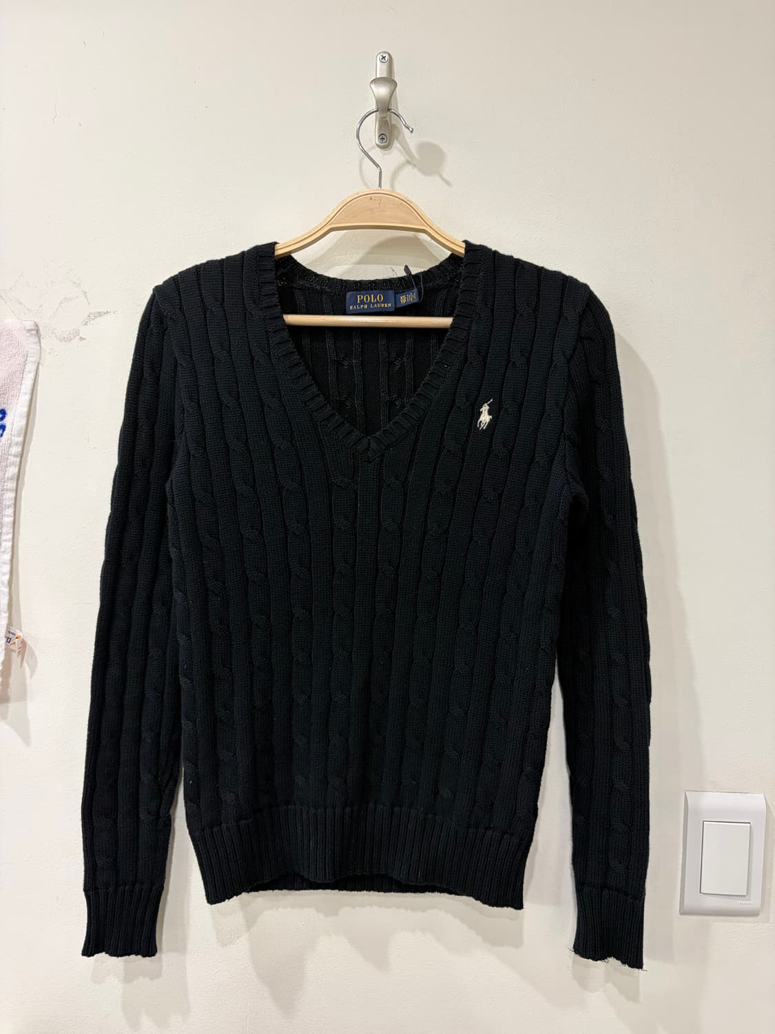 35. 폴로 브이넥 꽈배기 니트 상품이미지1