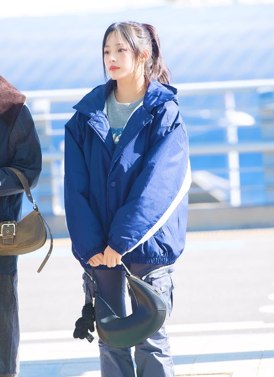 나이키 솔로 스우시 푸퍼 미드나이트 화이트 네이비 상품이미지1