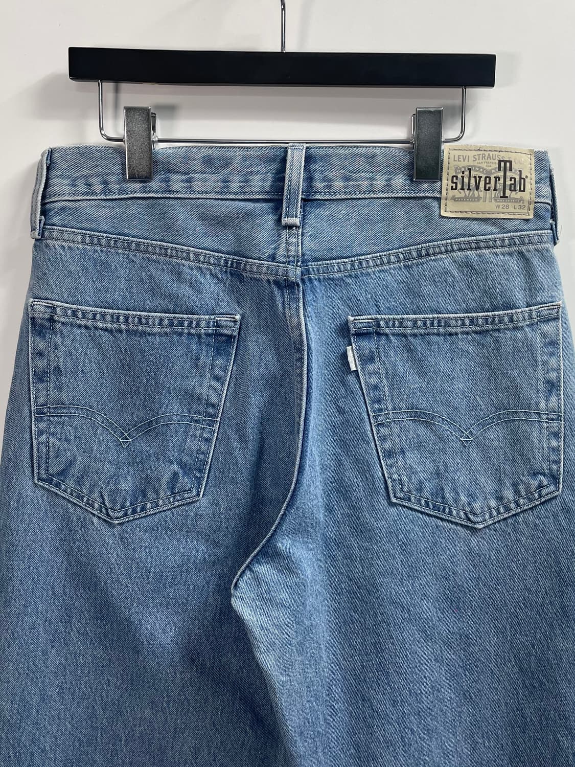 리바이스 실버탭 루즈핏 연청바지 (onp.47)   상품이미지4