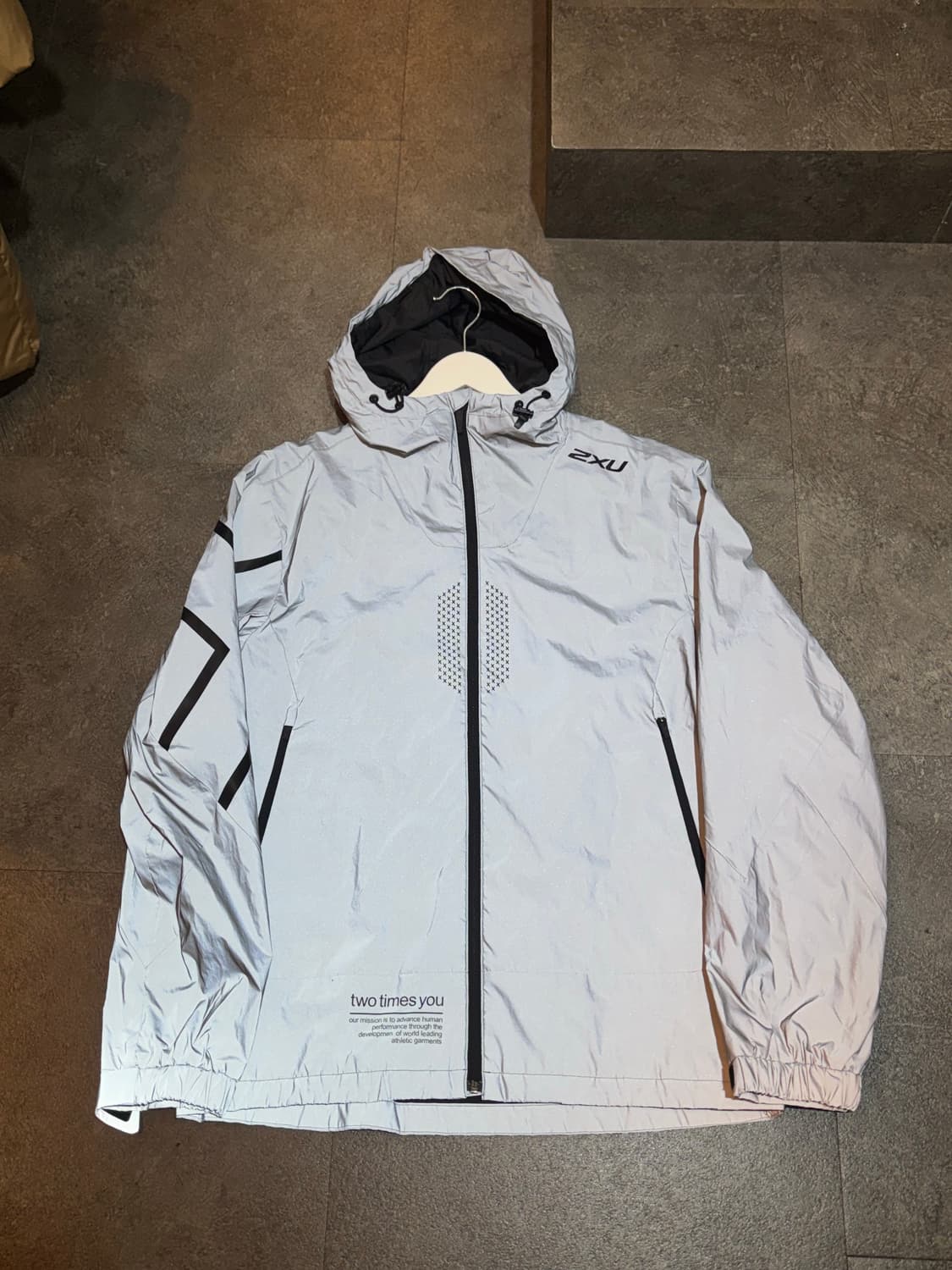 2XU 베노스 리플렉티브 바람막이 자켓 점퍼 110사이즈 상품이미지2