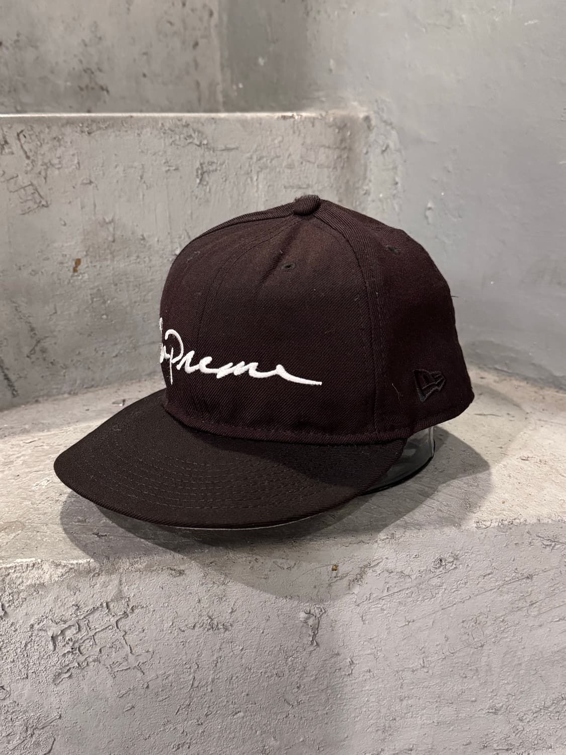 슈프림 클래식 스크립트 뉴에라 캡  상품이미지2