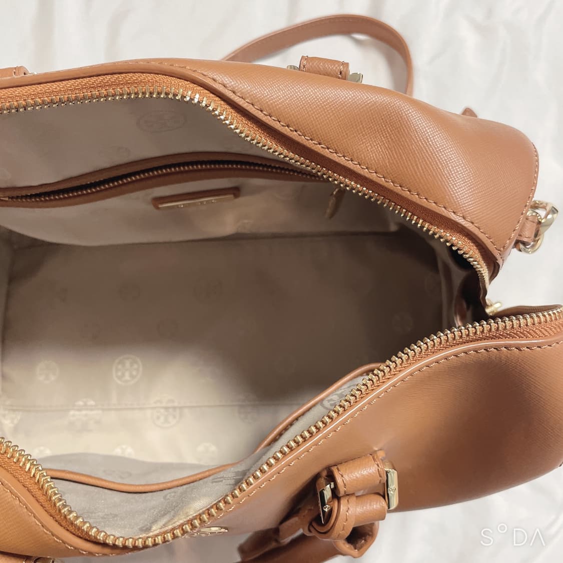 토리버치 브라운 토트백 상품이미지7