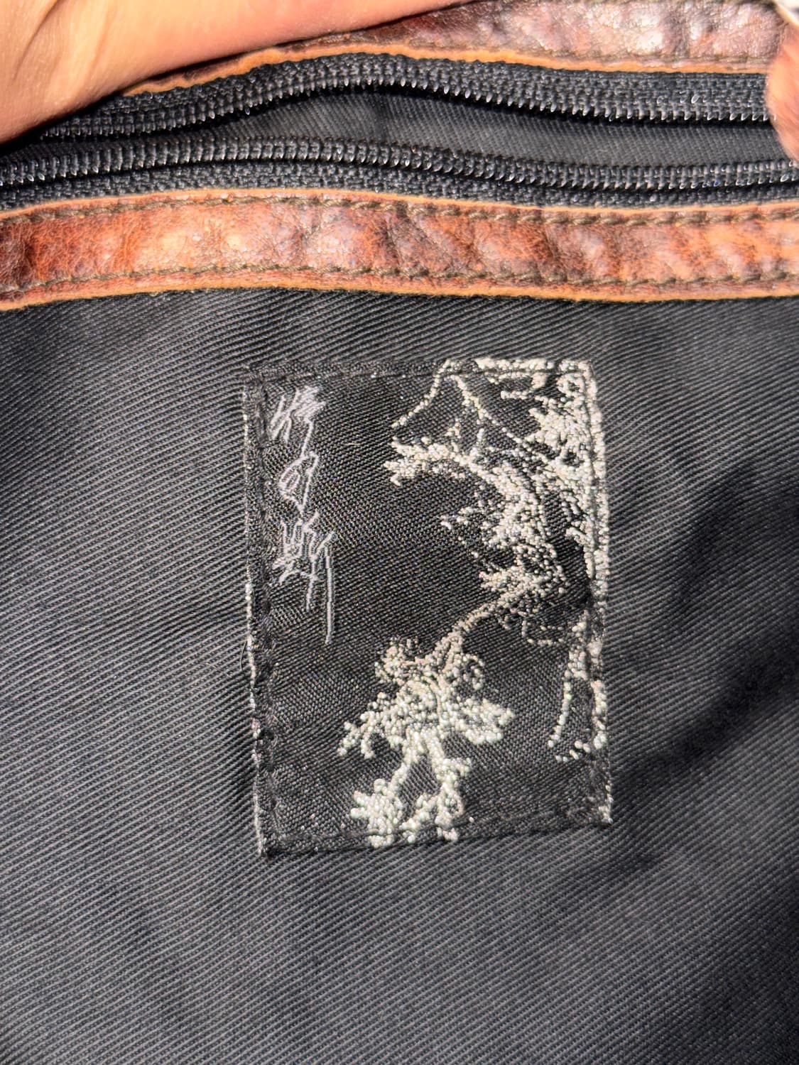 TANKUS brown tie dye lamb skin cross bag 상품이미지6