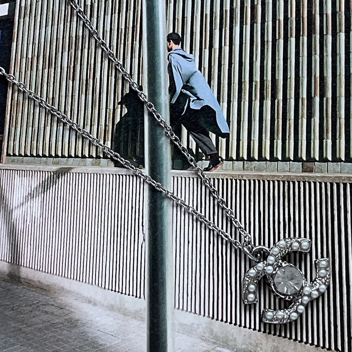 샤넬 CC로고 진주 크리스탈 실버 업사이클링 목걸이 상품이미지3