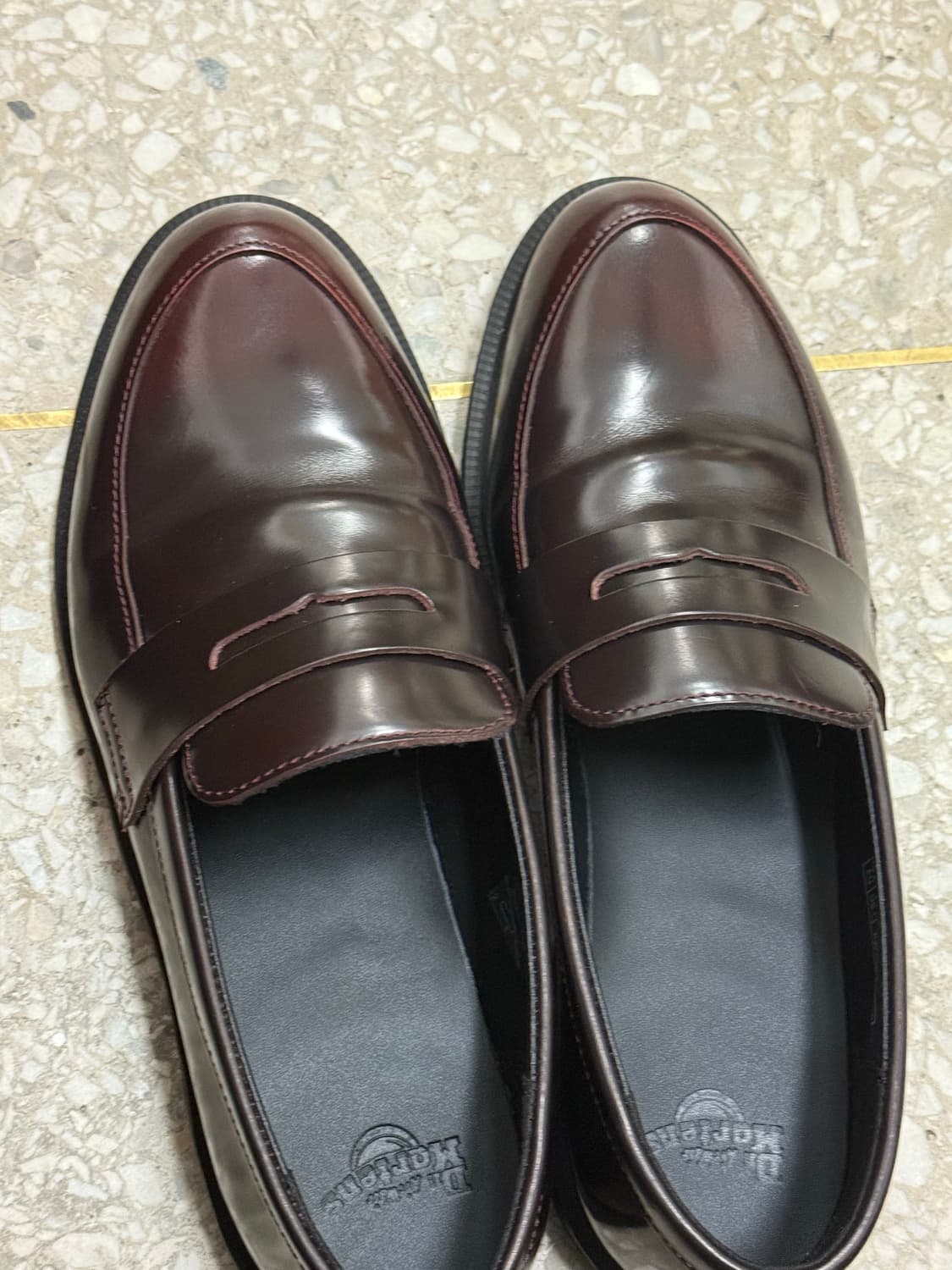 닥터마틴 테마라 체리레드 로퍼 270 상품이미지1