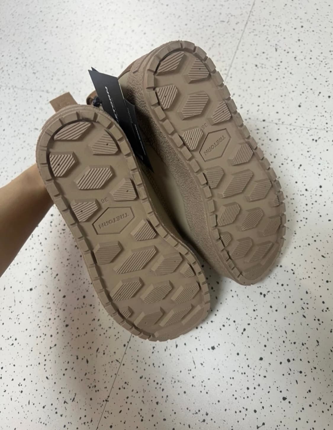 [새상품] 트레통 아스파 하이브리드 샌드 어그 부츠 상품이미지5