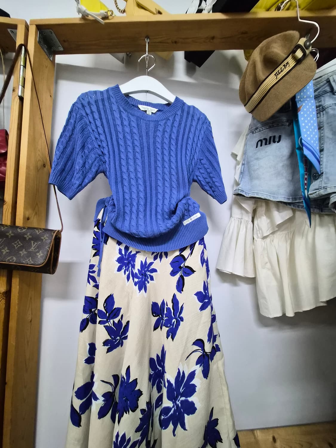 써스데이아일랜드 여름 셔링 니트 상품이미지1