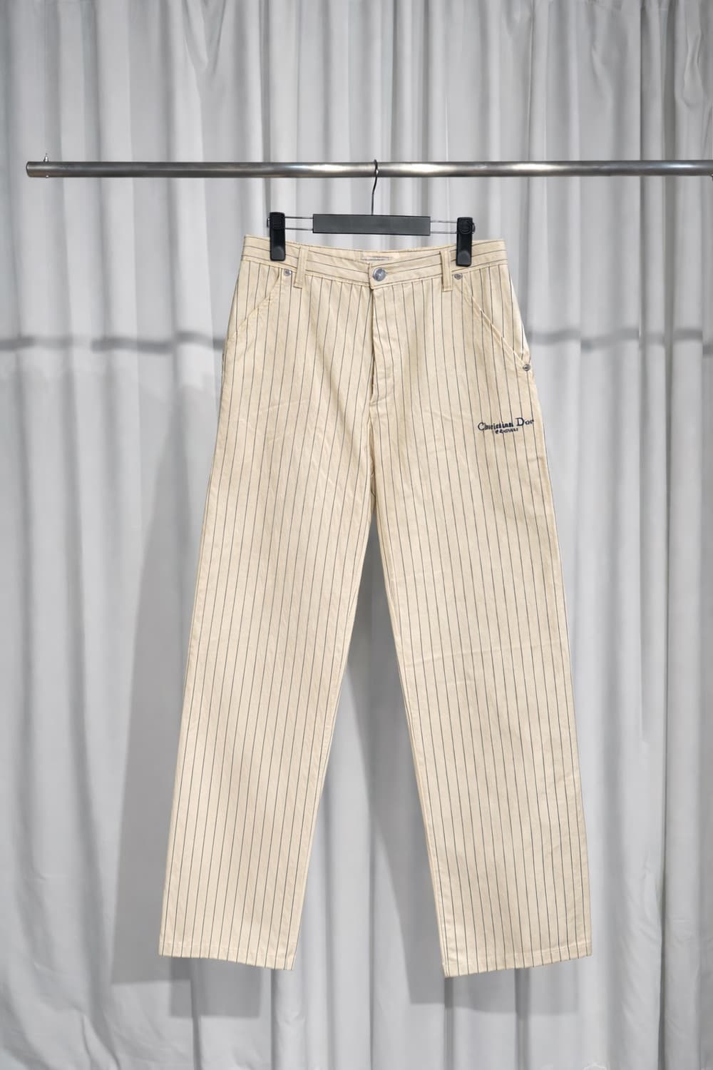 디올 꾸뛰르 스트라이프 로고 자수 셋업 상품이미지3