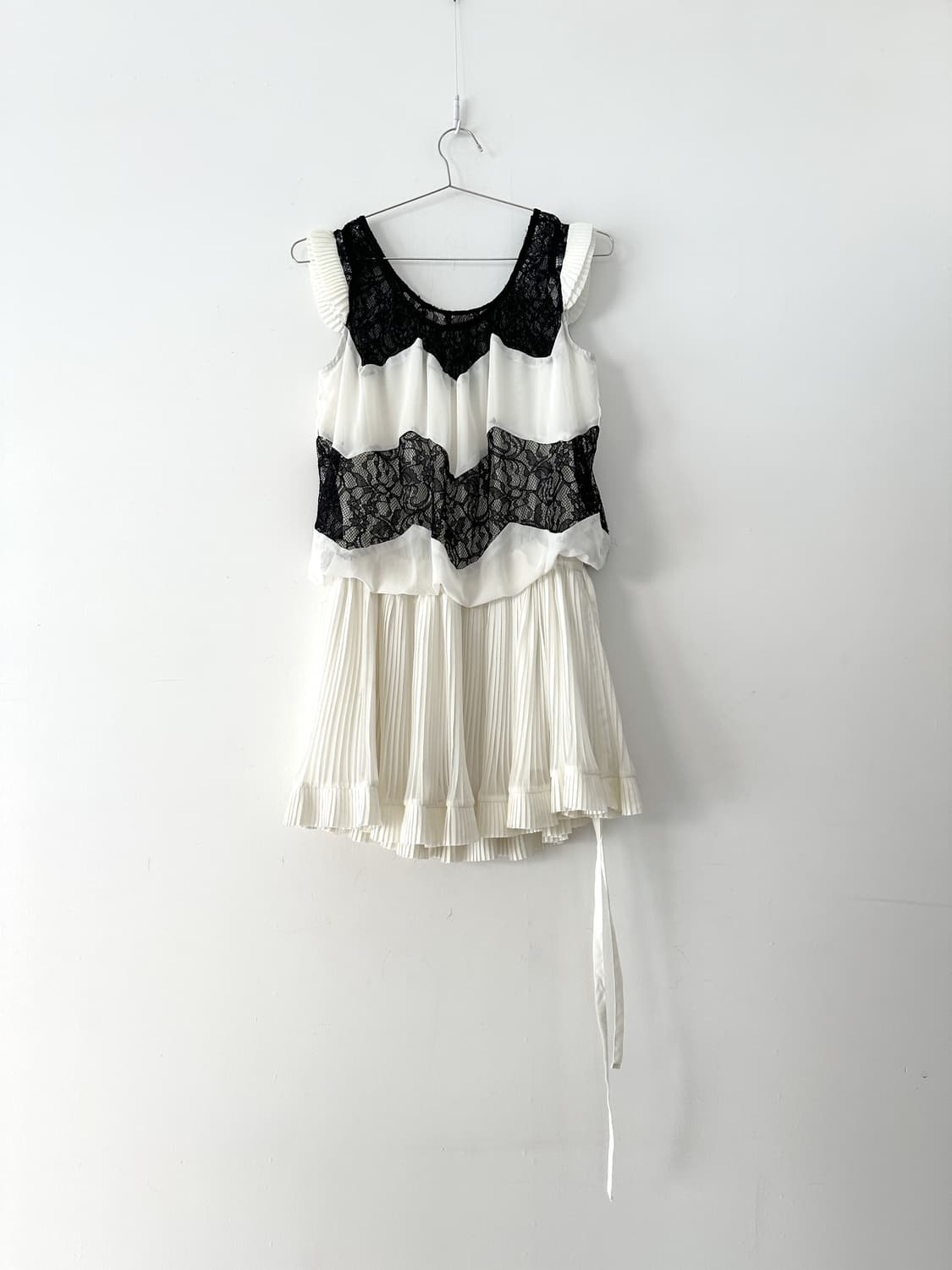 Fly can can feminine ops / black & white 상품이미지4