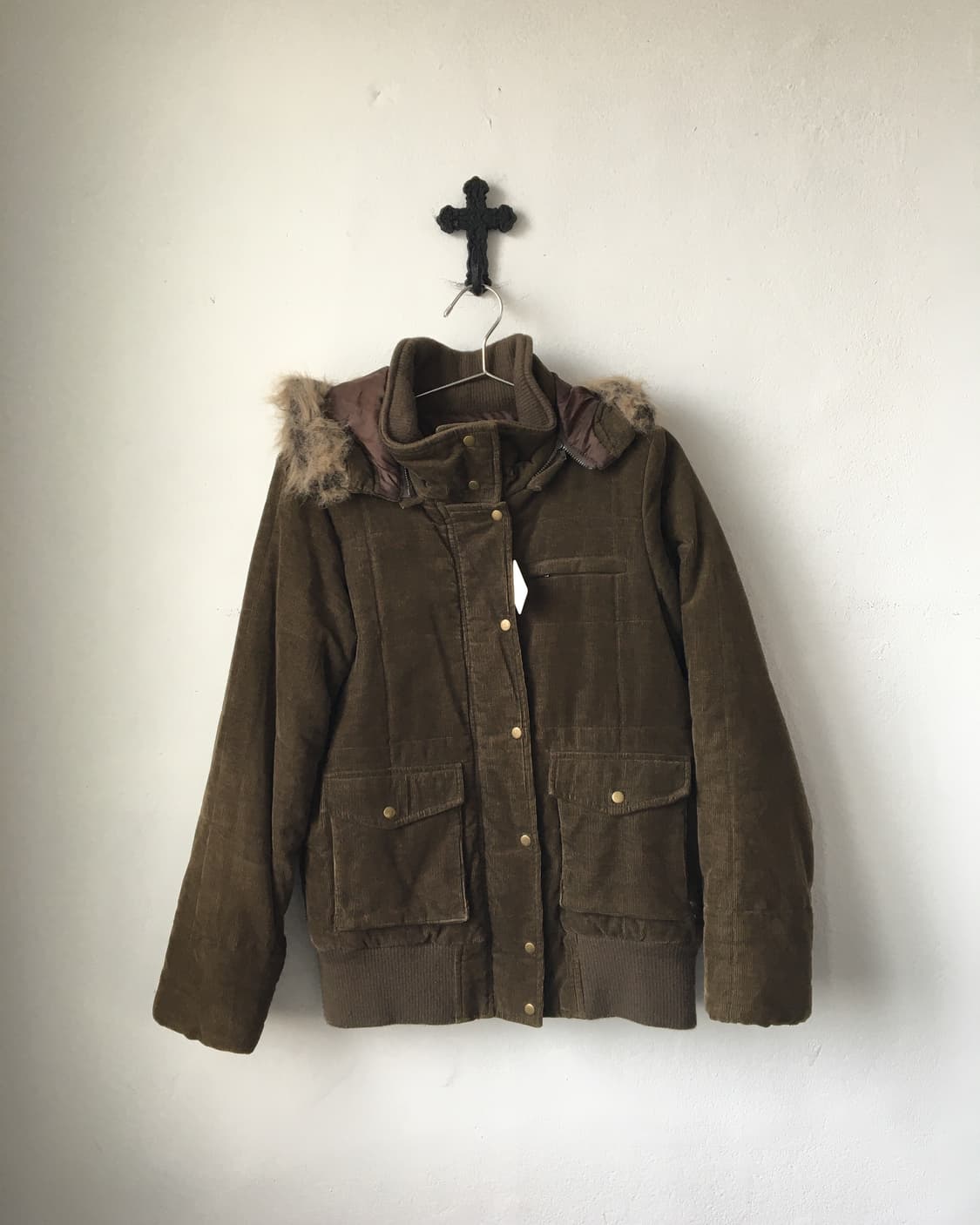 Fake fur hood high neck corduroy jacket 상품이미지2