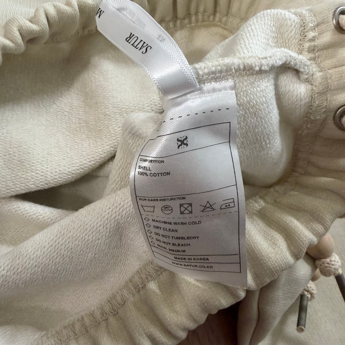 SATUR 하프집업 스트링 카라 스웻셔츠  상품이미지4