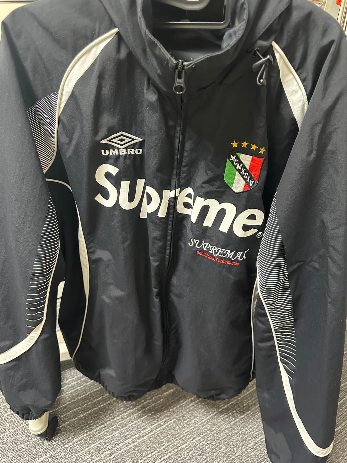 슈프림 엄브로 트랙 자켓 22s L 상품이미지1