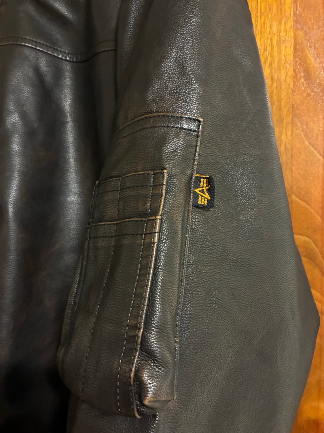 ALPHA BOMBER JACKET FAUX LEATHER 상품이미지6