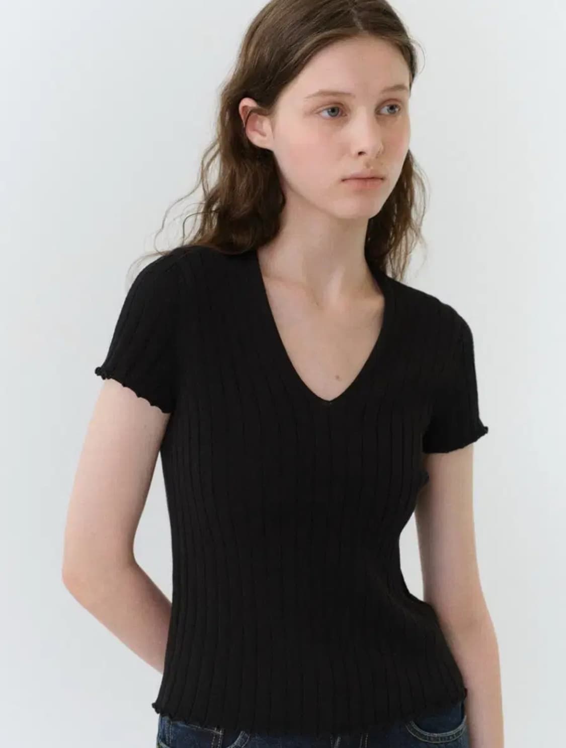 르에떼 브이넥 니트  상품이미지1