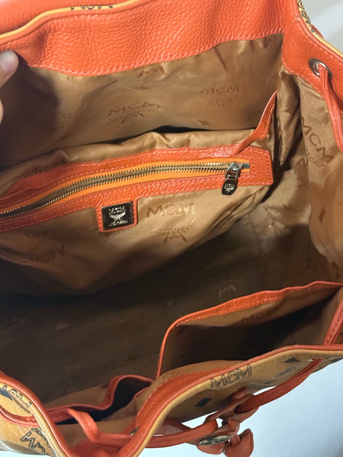 MCM 미디엄 백팩 상품이미지5