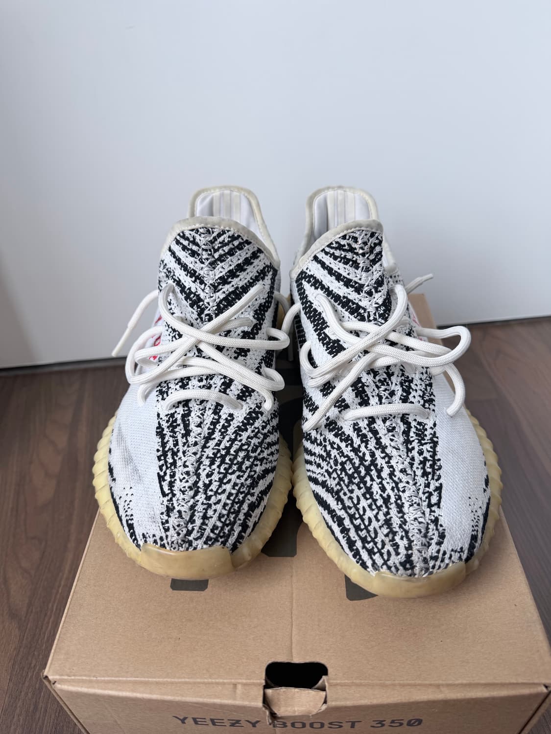 이지부스트 지브라 350 v2 280 팝니다 상품이미지2