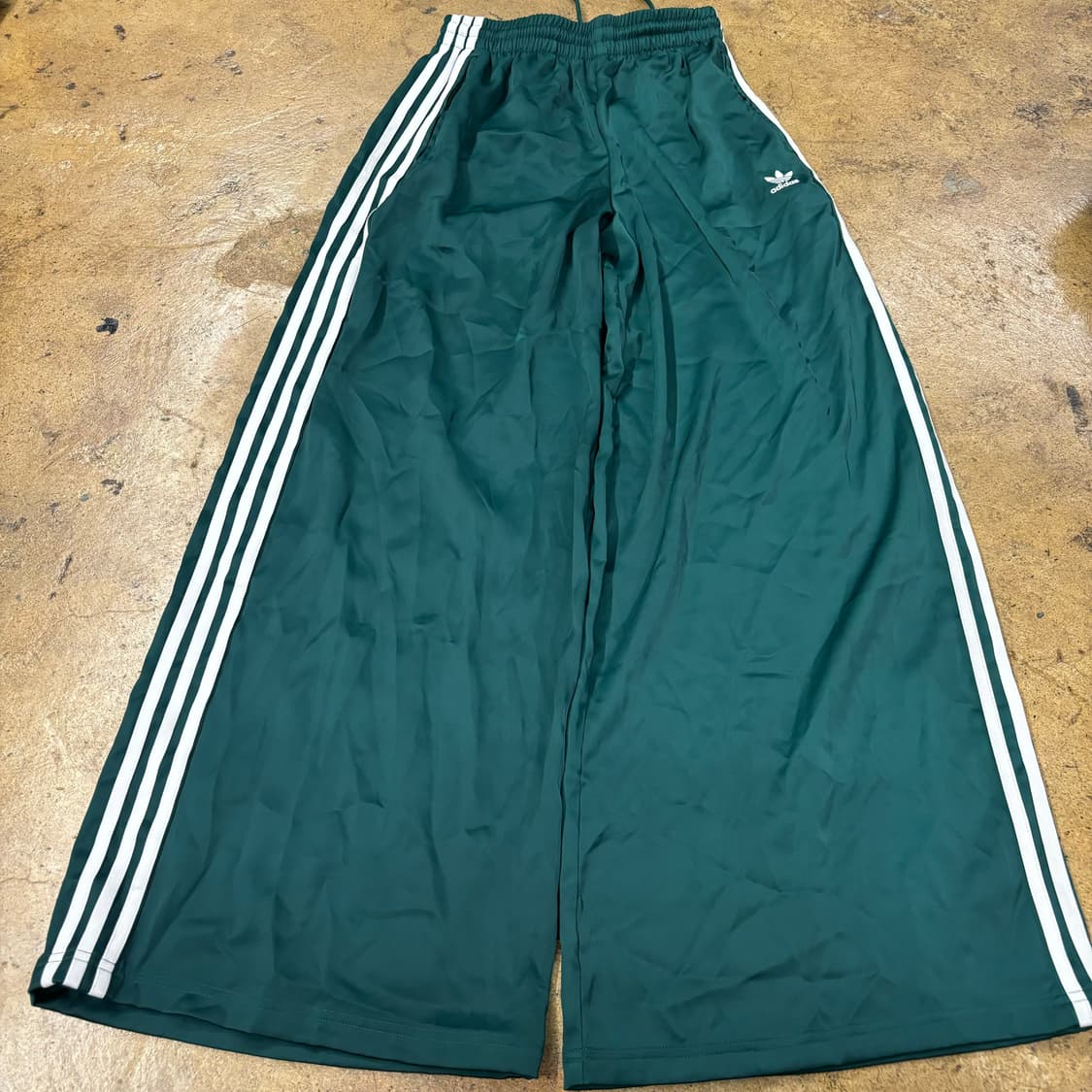 [정품/36] 아디다스 그린 트랙 와이드 팬츠 상품이미지2