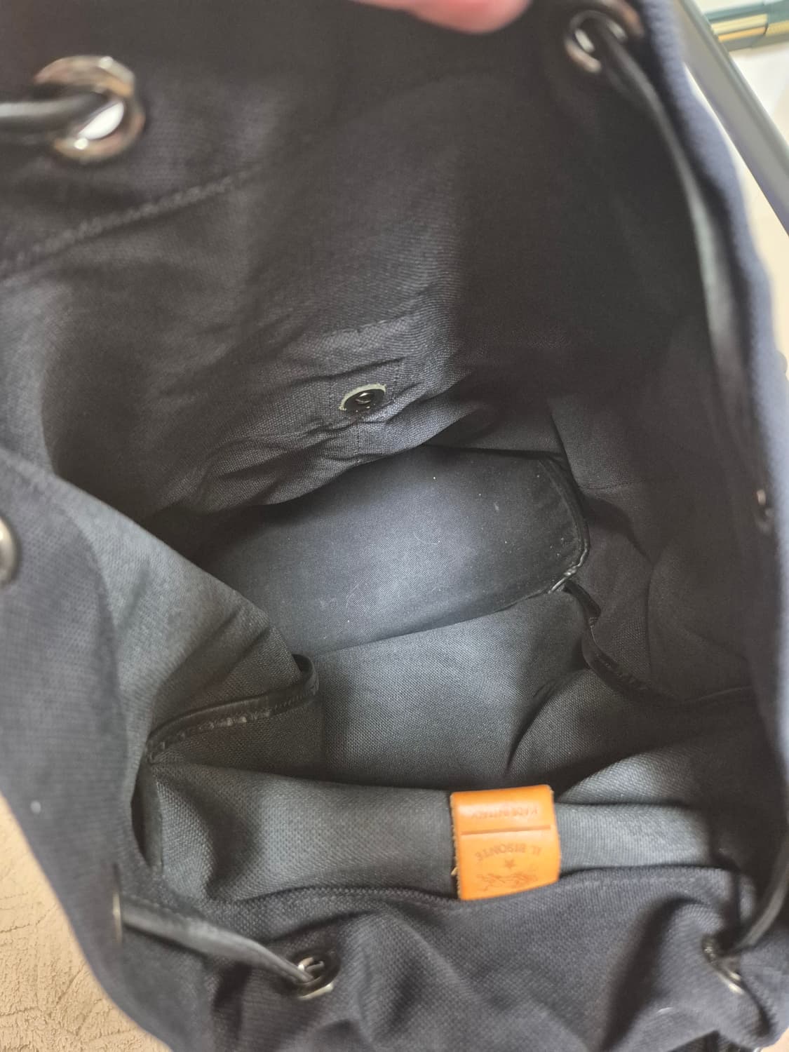 (OS)일비종떼 il bisonte 플랩 투포켓 백팩 다크 네이비 상품이미지8