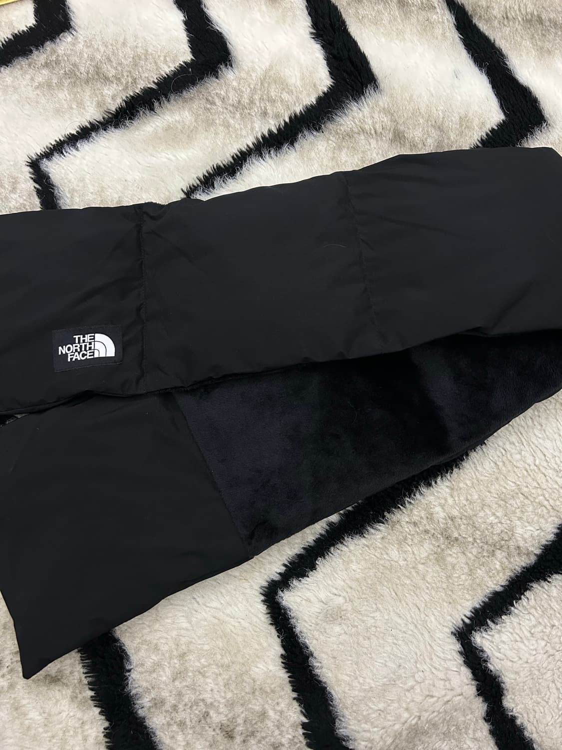 노스페이스 티볼 패딩 목도리/블랙 상품이미지2