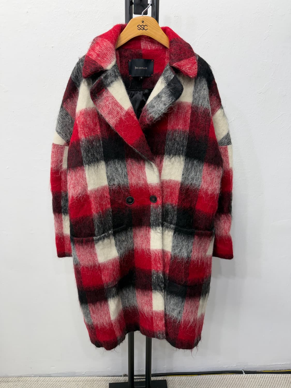 매장판정품) berenice 베르니스 레드 체크 자켓 36 상품이미지1