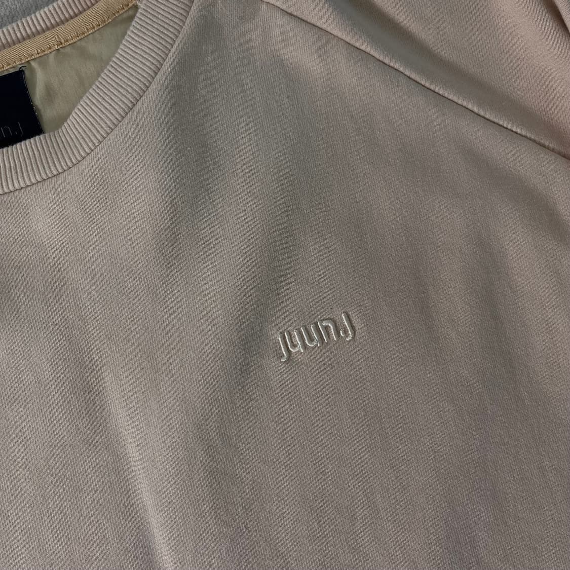 105 준지 20FW 엠브로이더리 맨투맨 상품이미지3