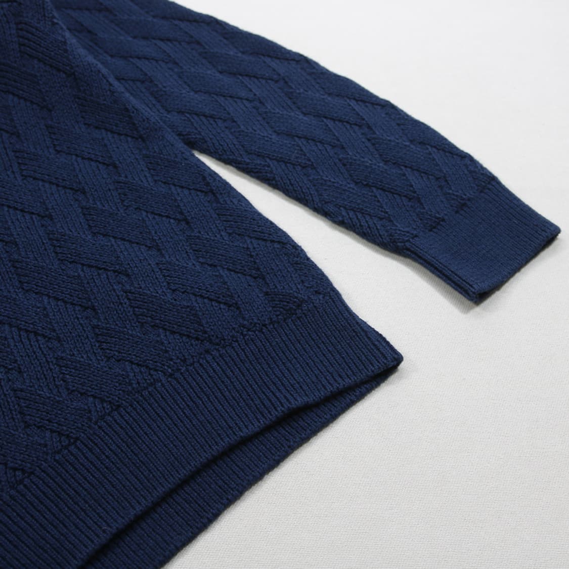 (착용컷) Aquascutum 패턴 니트 (남성용 98) 상품이미지6