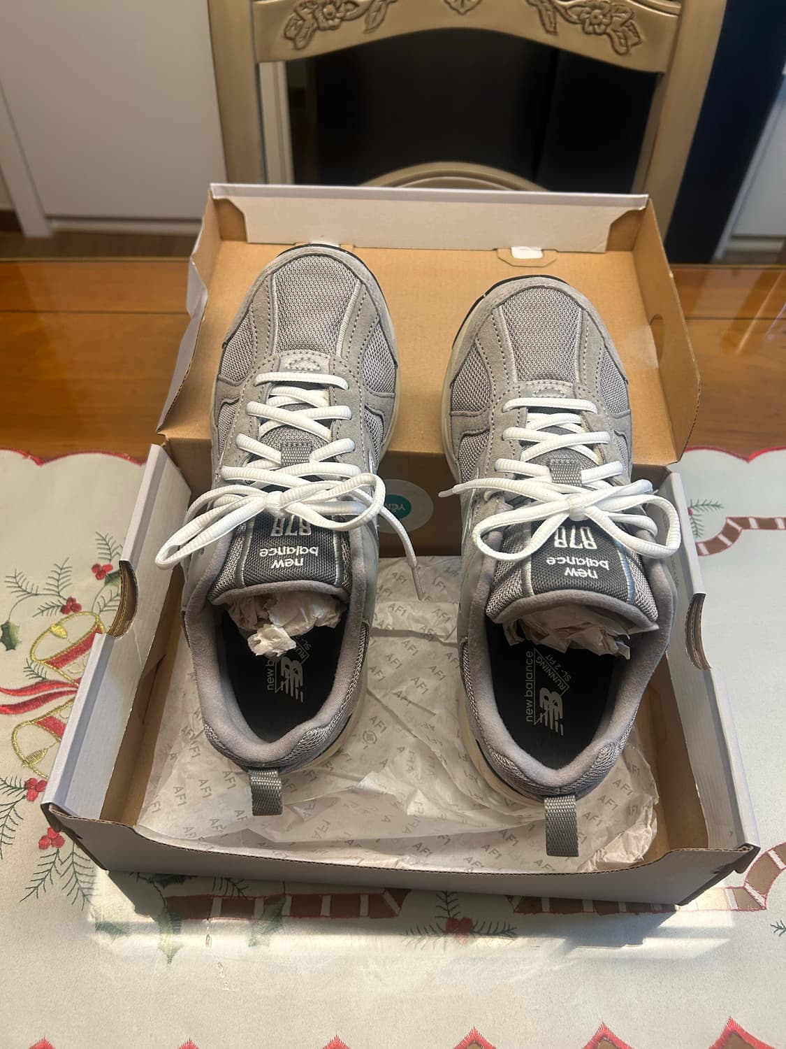 뉴발란스 그레이 240mm 운동화 상품이미지2
