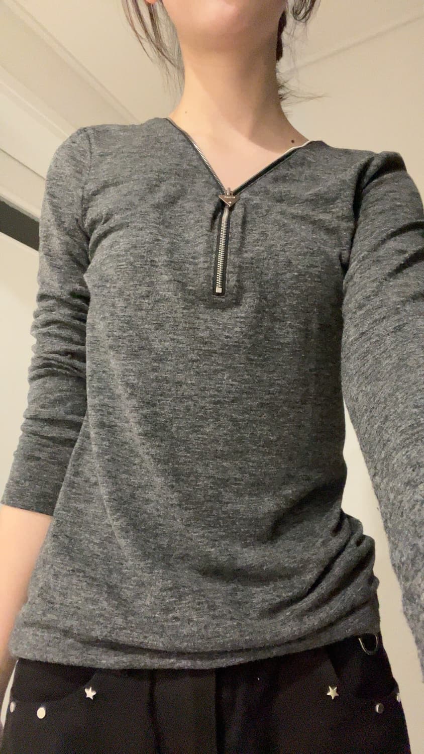 GUESS 그레이 긴팔 티셔츠 상품이미지2