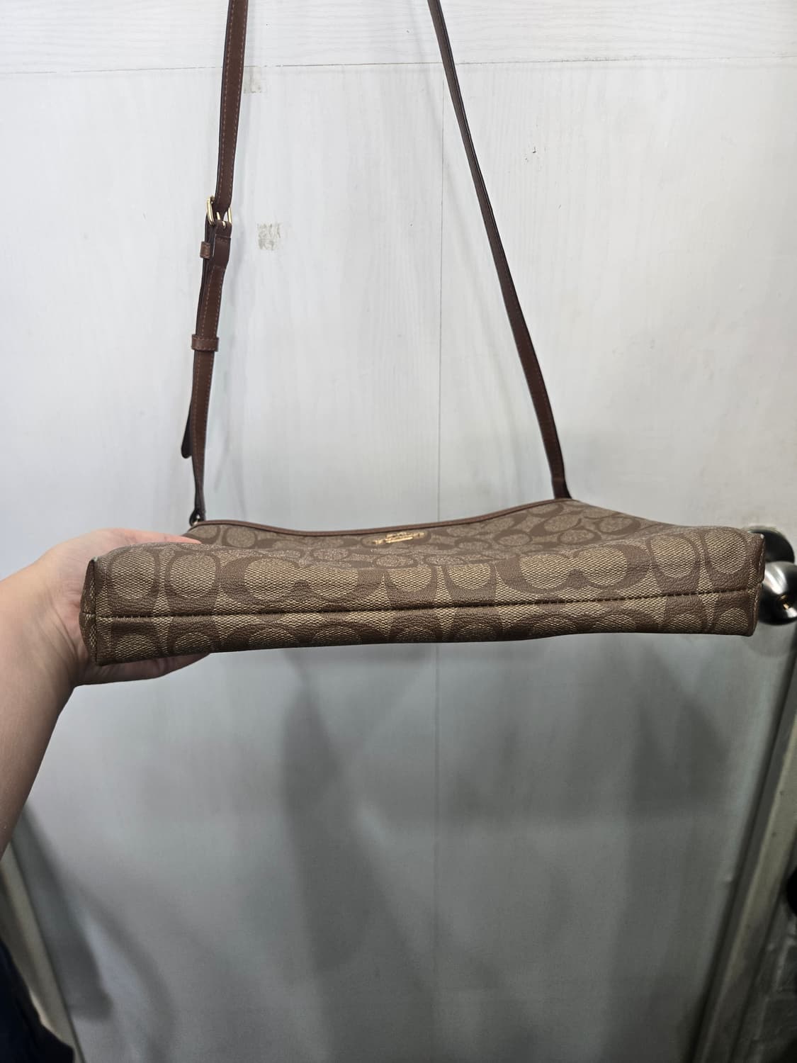 남녀공용 )) COACH 코치 크로스백! 수납공간 넓어요!~ 상품이미지7